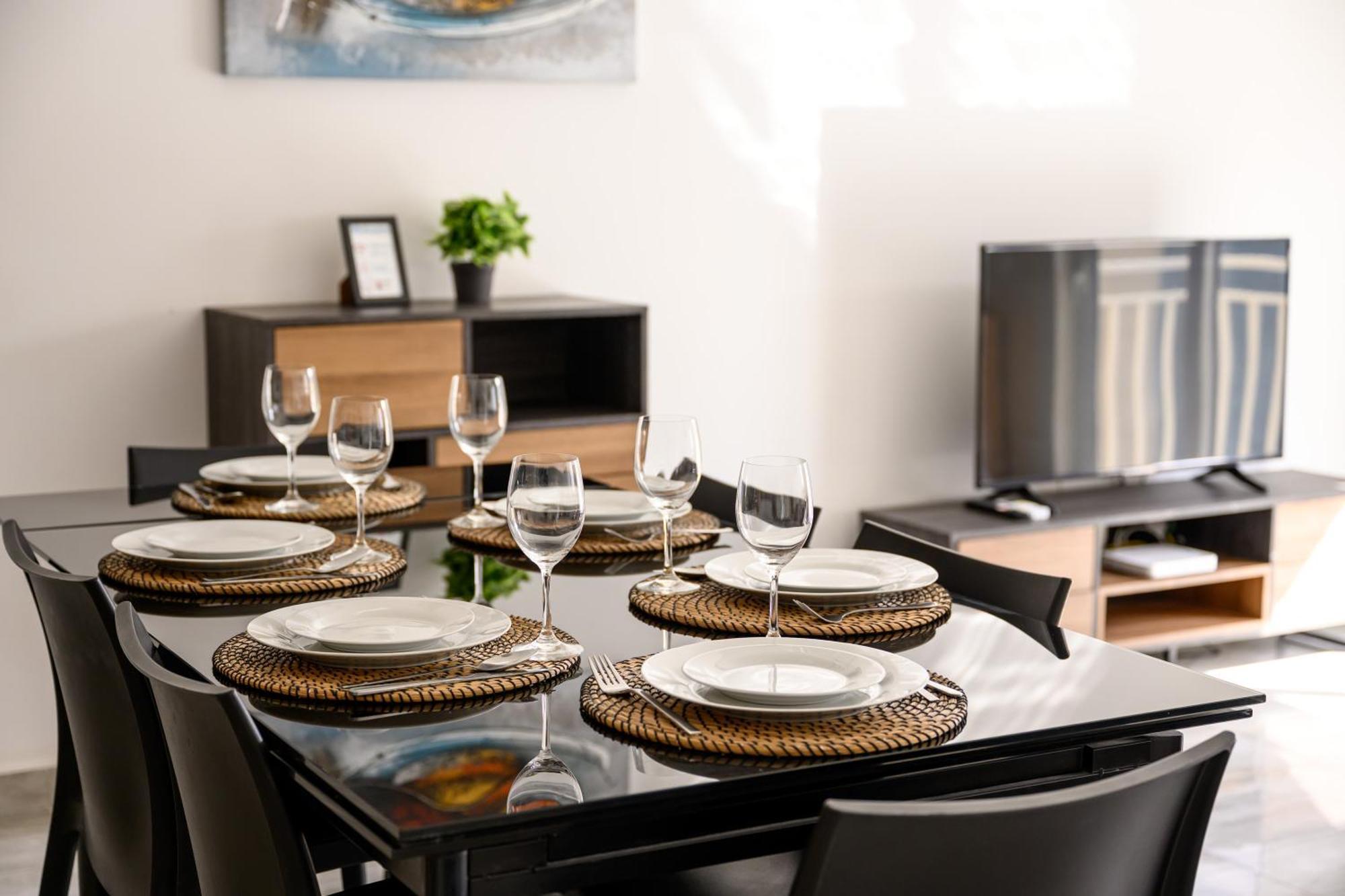 F11 Room 2, Private Room Two Single Beds Shared Bathroom In Shared Flat مسيدا المظهر الخارجي الصورة